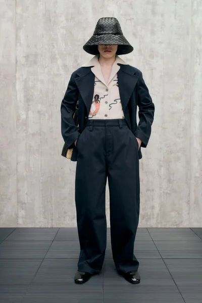 Look 60